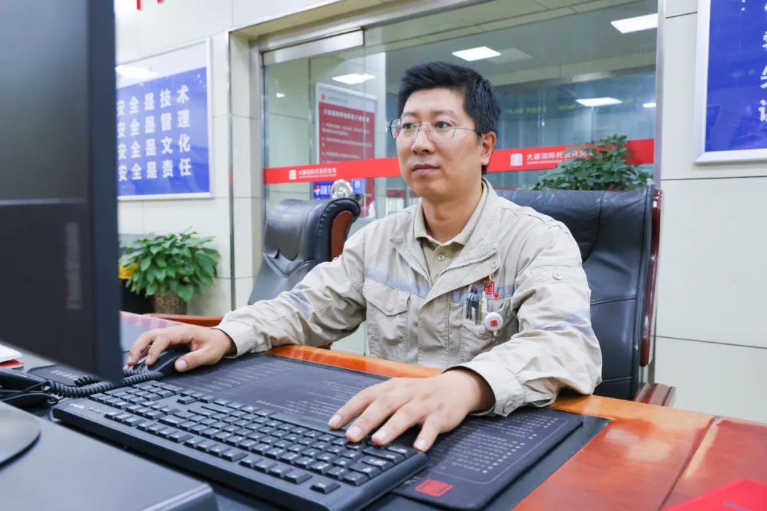 【大唐榜样】冷聚瀛：以技术立身，用匠心筑梦.jpg